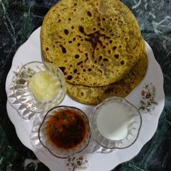 Puran Poli with Amti A picture of Puran Poli with Amti.
