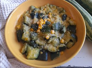 Foto di Contorno di zucchine e mais