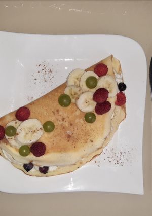 Zdjęcie przepisu Naleśniki biszkoptowe z serkiem mascarpone.