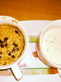 A picture of Chocolate chip oats mug cake.