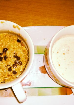 A picture of Chocolate chip oats mug cake.