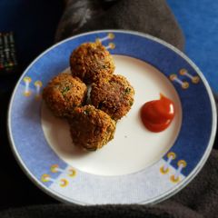 A picture of Green gram balls.