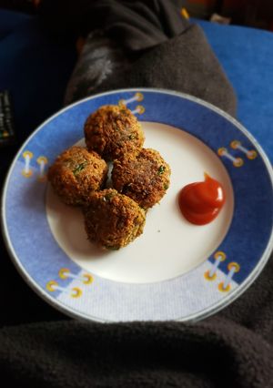 A picture of Green gram balls.