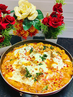 मैकरॉनी चीज़ी गार्लिक जूसी पास्ता (macroni cheesy garlic juice pasta recipe in hindi) रेसिपी मुख्य फोटो