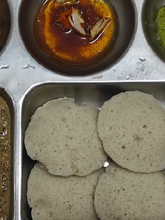 குதிரை வாலி இட்லி (Kuthiraivaali idli recipe in tamil) செய்முறை முக்கிய புகைப்படம்