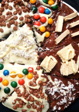 A picture of Brownie Pizza.
