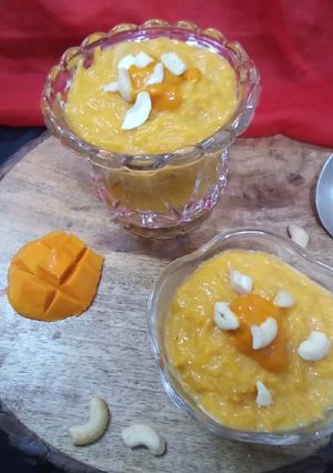 A picture of Mango vermicelli kheer.