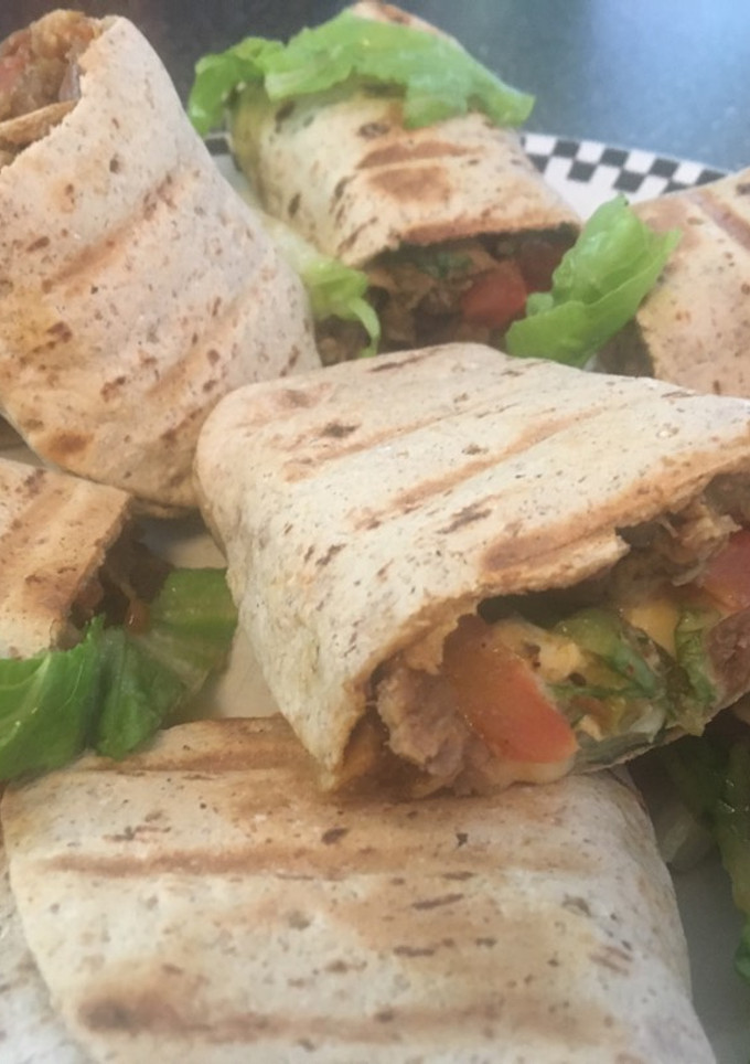 A picture of Wrap bread beef.
