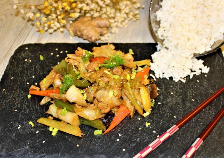 Verduras salteadas con soja texturizada y sésamo