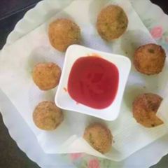 A picture of Potato and Chicken  Ball with Black Pepper.