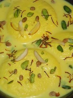 रस मलाई (rasmalai recipe in Hindi) रेसिपी मुख्य फोटो