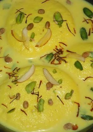 रस मलाई (rasmalai recipe in Hindi) रेसिपी मुख्य फोटो