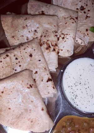 गेहूं की रोटी(Genhu ki roti recipe in hindi) रेसिपी मुख्य फोटो
