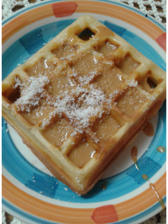Una foto de Wafles con dulce de leche