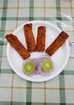 A picture of Chicken seekh kababs.