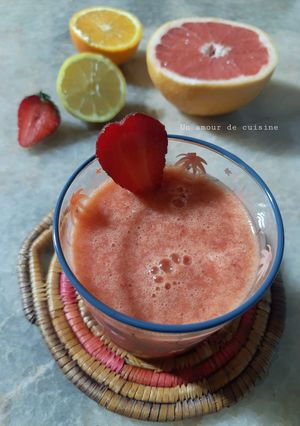 Une photo de Jus Fraises Agrumes 🍹