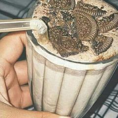 A picture of Oreo shake.