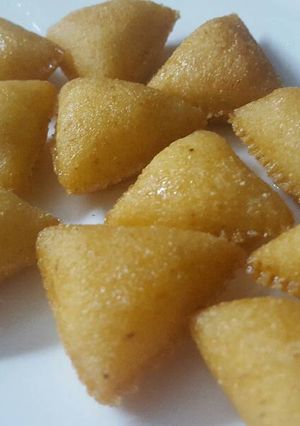 صورة لوصفة مثلثات السميد روعه