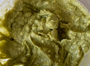 Una foto de Dip queso azul y aguacate