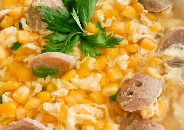 Bagaimana Menyiapkan Sup jagung manis ft. baso sapi dan telur ga pake ribet yang Lezat Sekali