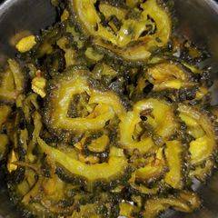 A picture of Khatta karela.