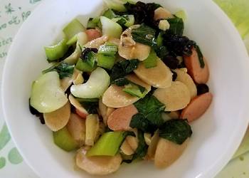 Easiest Way to Make Perfect Sauted Brown Rice Cake with Bok Choy and sausages 