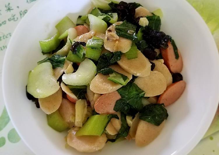 Recipe of Super Quick Homemade Sauted Brown Rice Cake with Bok Choy and sausages 青菜炒年糕