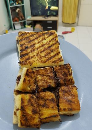 Foto resep Roti Bakar Coklat Keju HomeMade Renyah di Luar & Lembut di Dalam