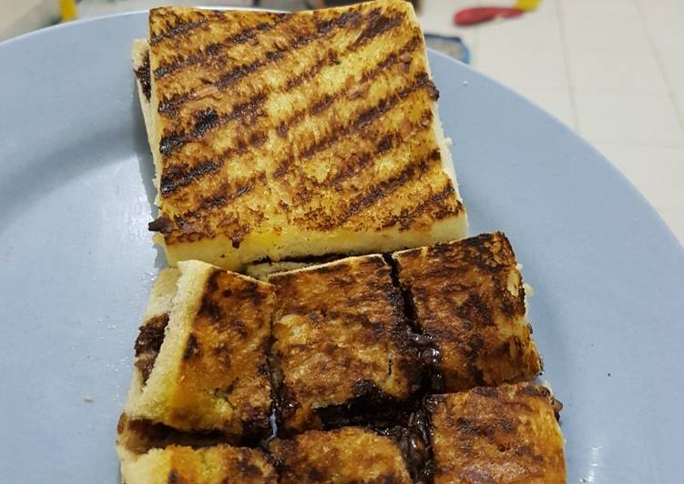 Roti Bakar Coklat Keju HomeMade Renyah di Luar & Lembut di Dalam