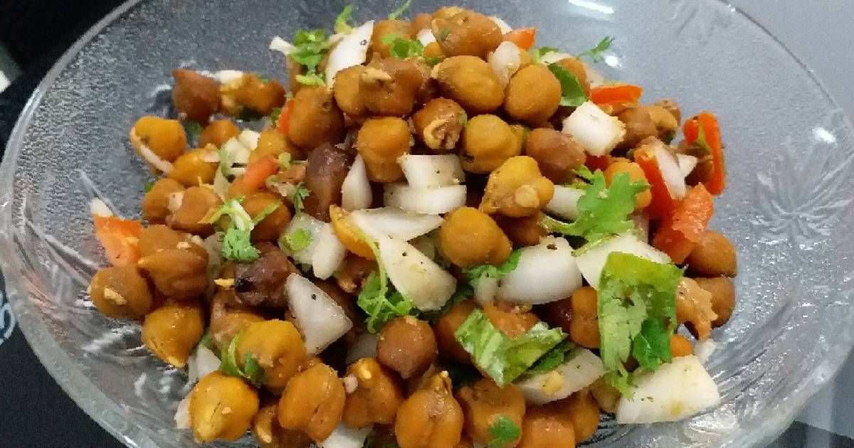 Sprouted Kala Chana Chaat (Black Chickpea Chaat) Recipe by Rosalyn_Kitchen  - Cookpad