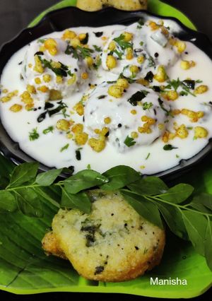 A picture of South Indian Thayir Vadai.