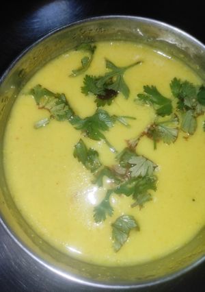 कढ़ी (kadhi recipe in Hindi) रेसिपी मुख्य फोटो