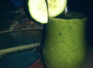 O poză a rețetei Suc detoxifiant de castravete,kiwi si patrunjel frunze.