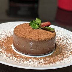 A picture of Jiggly Chocolate Pudding.