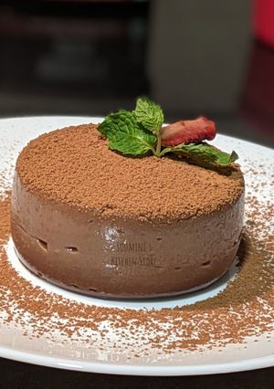A picture of Jiggly Chocolate Pudding.