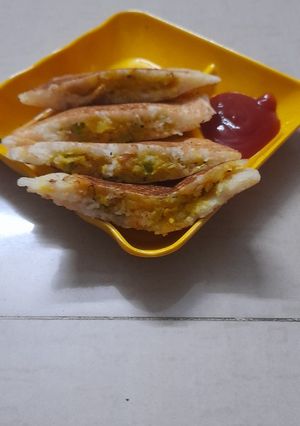 રવા મસાલા સેન્ડવીચ (Rava Masala Sandwich Recipe in Gujarati) રેસીપી મુખ્ય ફોટો