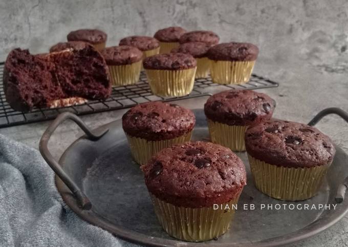 Muffin Coklat Tanpa Mixer Tinggi Menjulang