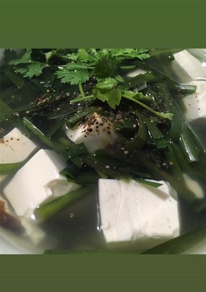 Hình của món Canh hẹ với đậu hũ non.