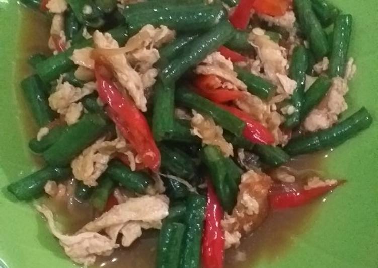 Langkah Mudah untuk Membuat Tumis kacang panjang pedas manis, Lezat