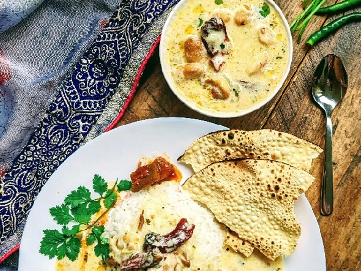 Recipe Gola bhaji kadhi which Delicious