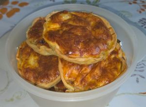 Une photo de Mes minis quiches aux poireaux, poivrons et dés de jambon