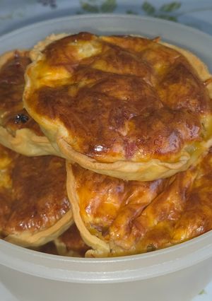 Une photo de Mes minis quiches aux poireaux, poivrons et dés de jambon