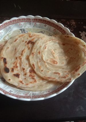 A picture of Lacha Paratha 🍽.