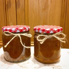 A picture of Peach Jam.
