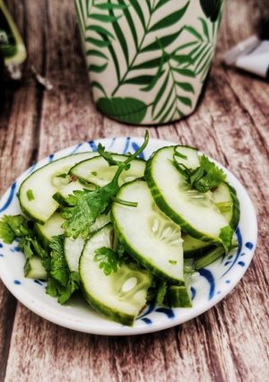 Une photo de Sumemono concombre coriandre