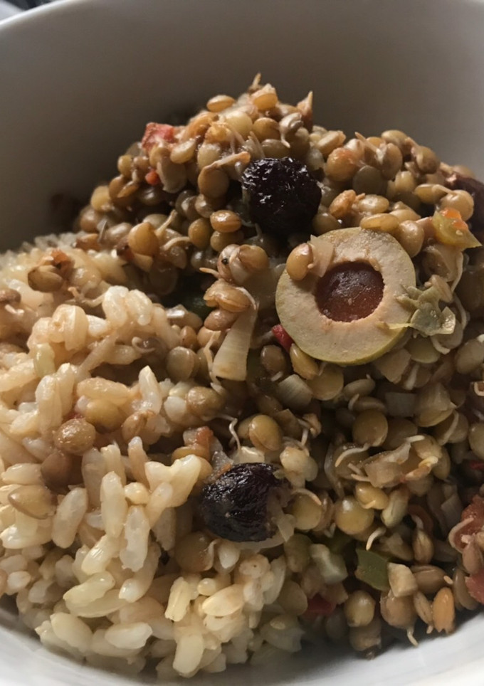 Una foto de Lentejas con sabores de picadillo cubano