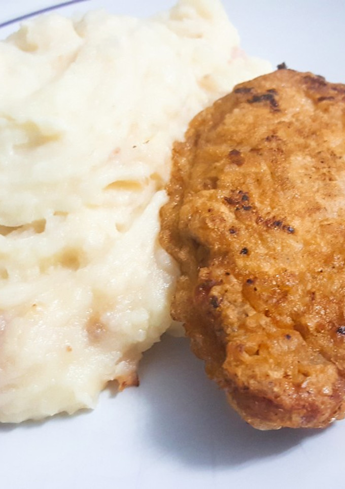 Una foto de Puré con tropezónes y cinta de lomo rellena
