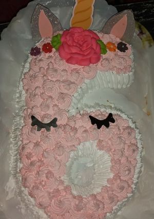 Una foto de Torta números 6 unicornio
