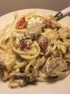 A picture of Creamy Bacon & Mushroom Pasta.