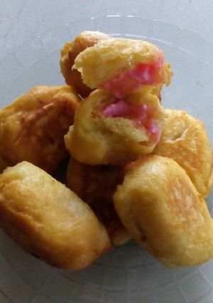 Foto resep Roti goreng tape isi strawberry